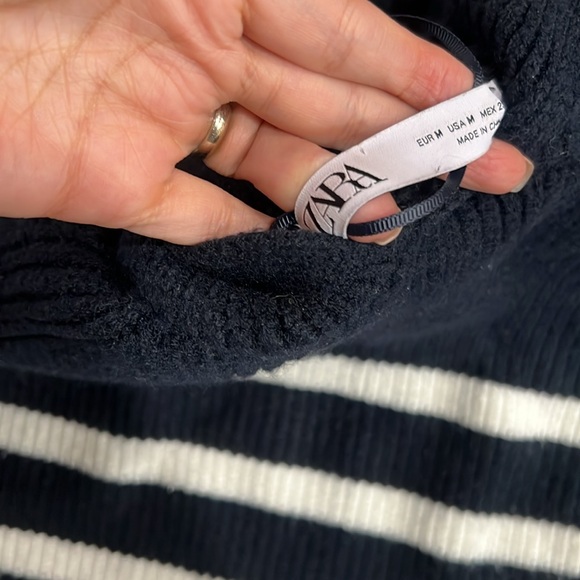 Zara striped hoodie sweater, size M - Picture 4 of 5